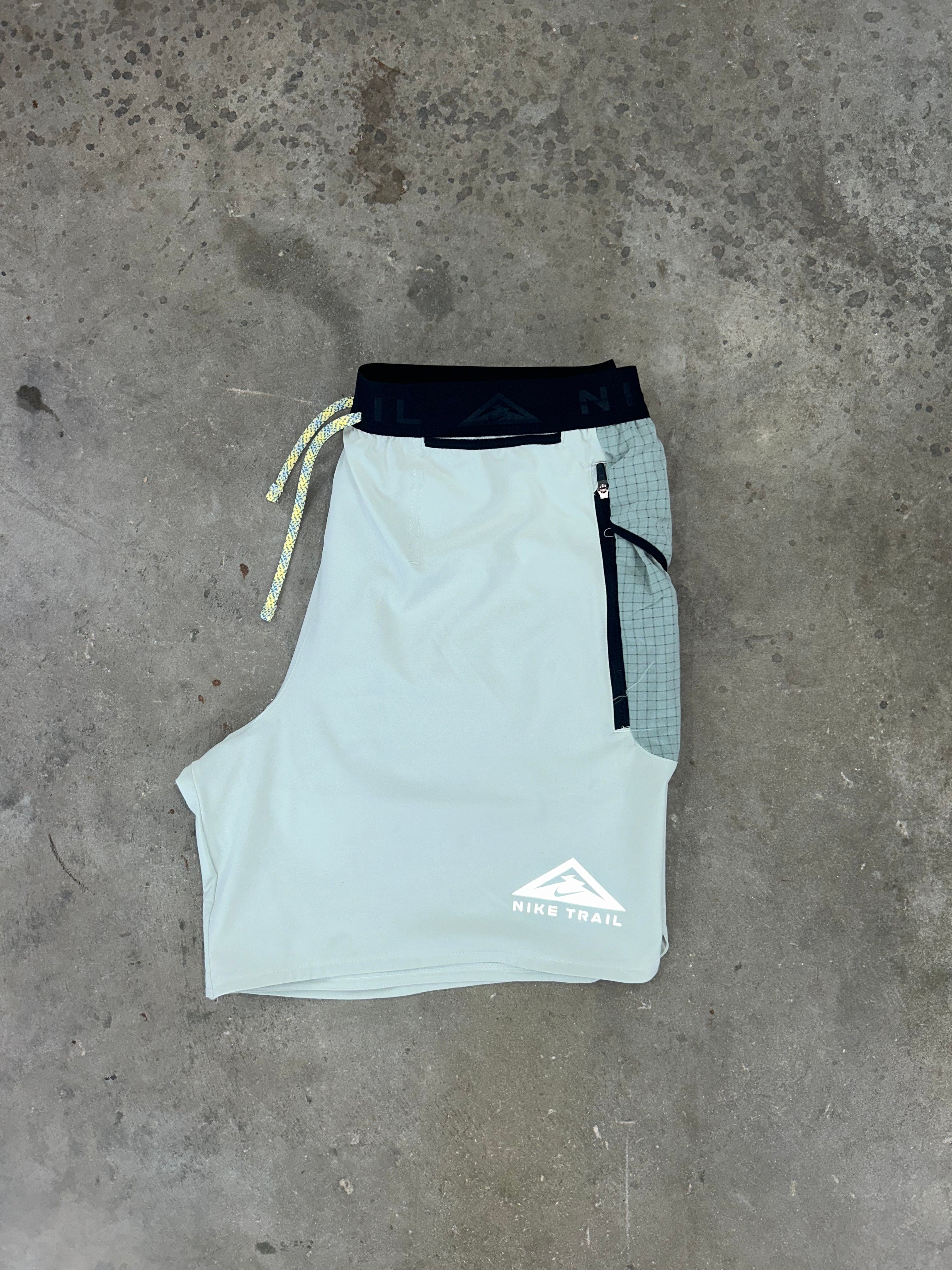 Nike Trail Shorts - Ice Grey