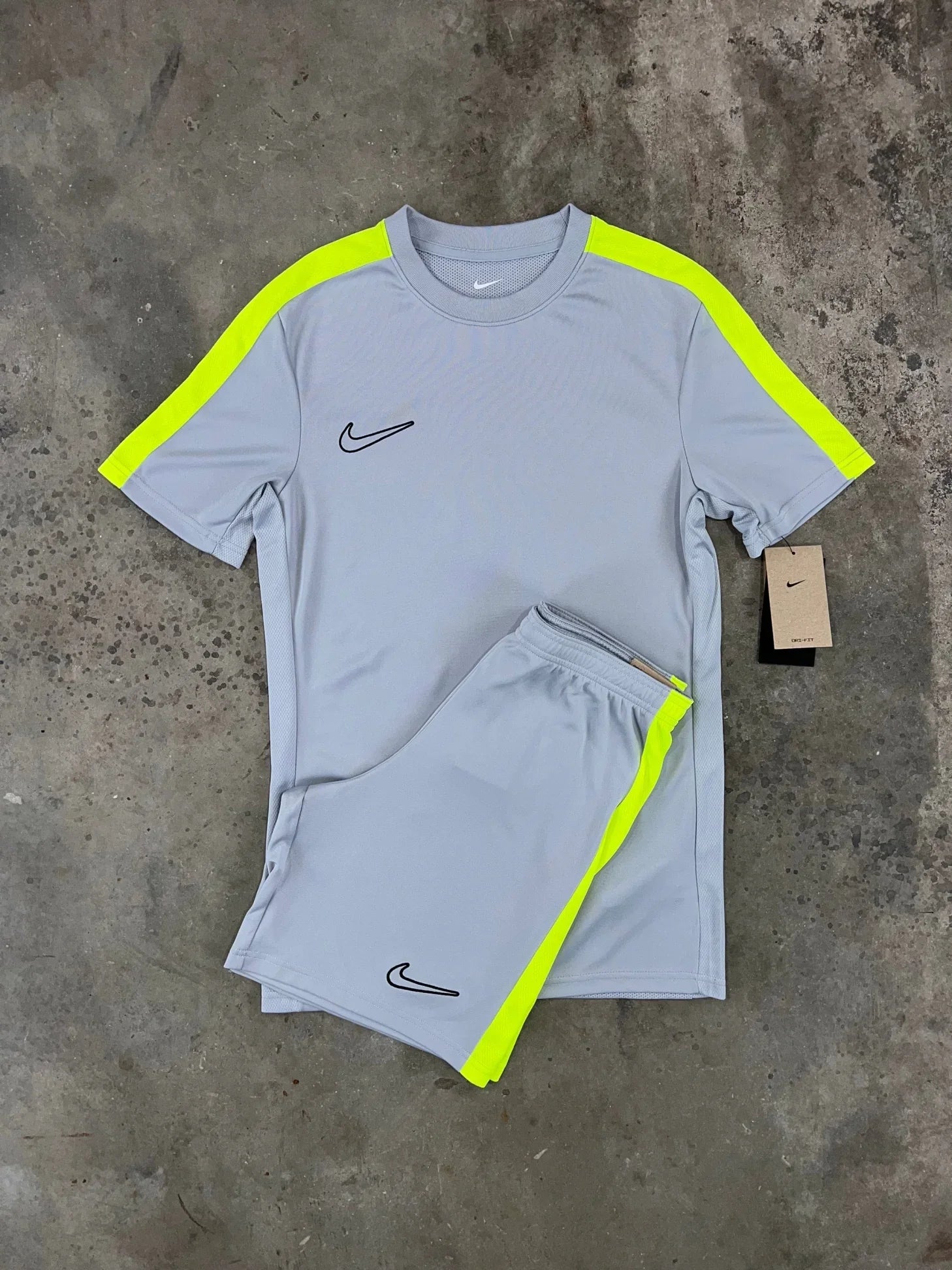 NKE "Essential" Grey Set