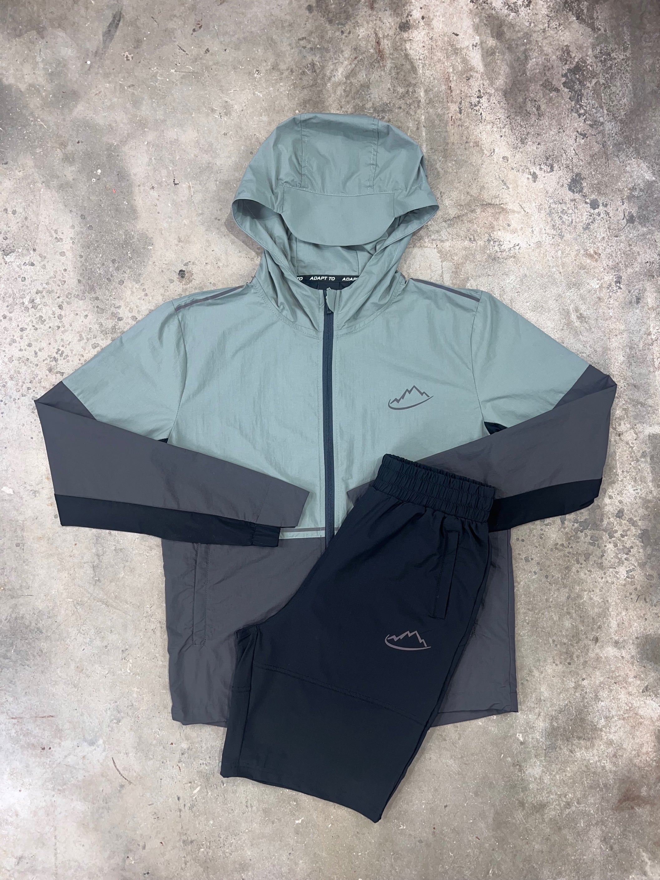 Adapt to Khaki Pro Max Set - Jacket / Black Cargo Shorts
