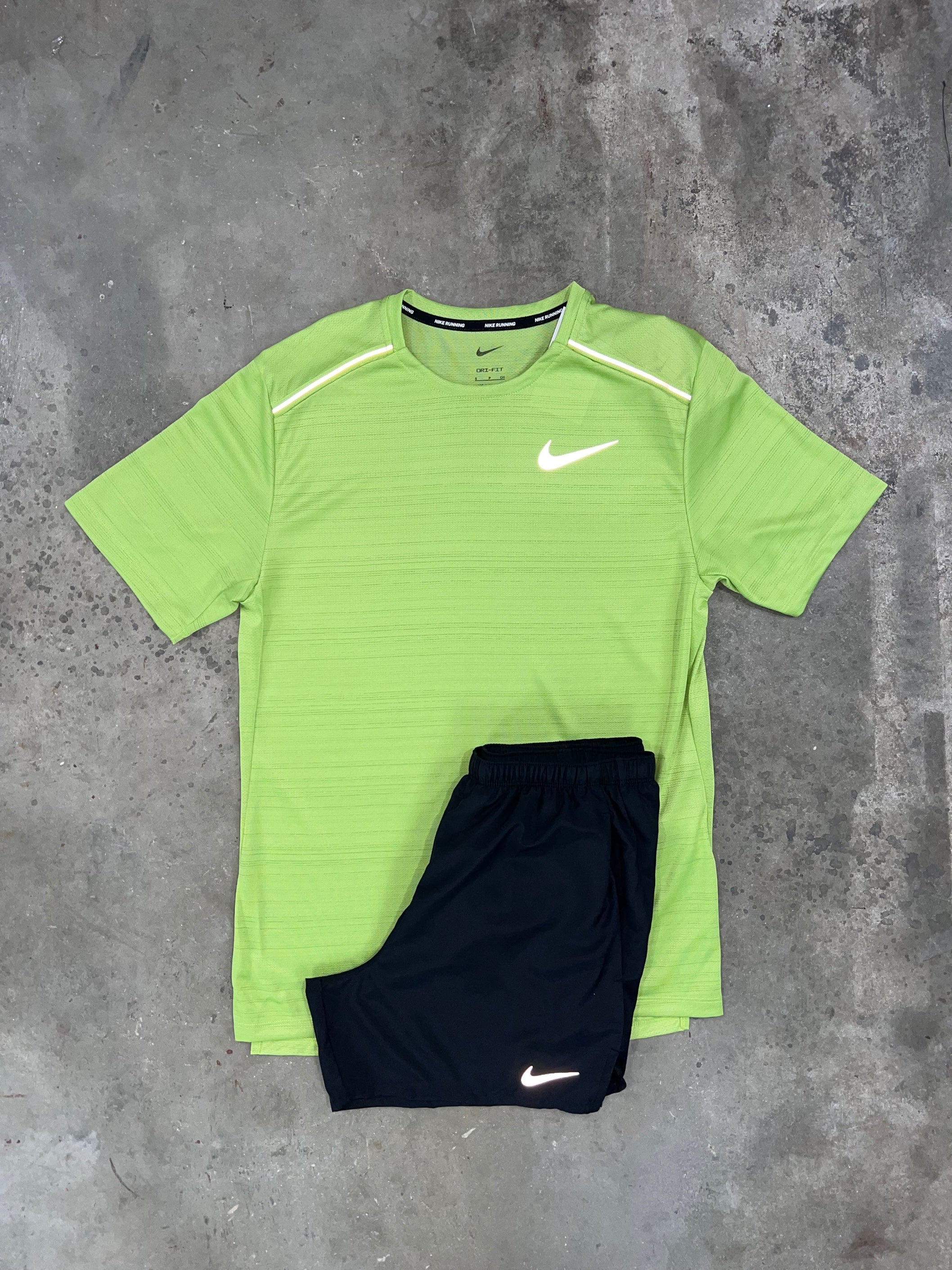 Nike Miler Kiwi Set - T Shirt / Black Shorts