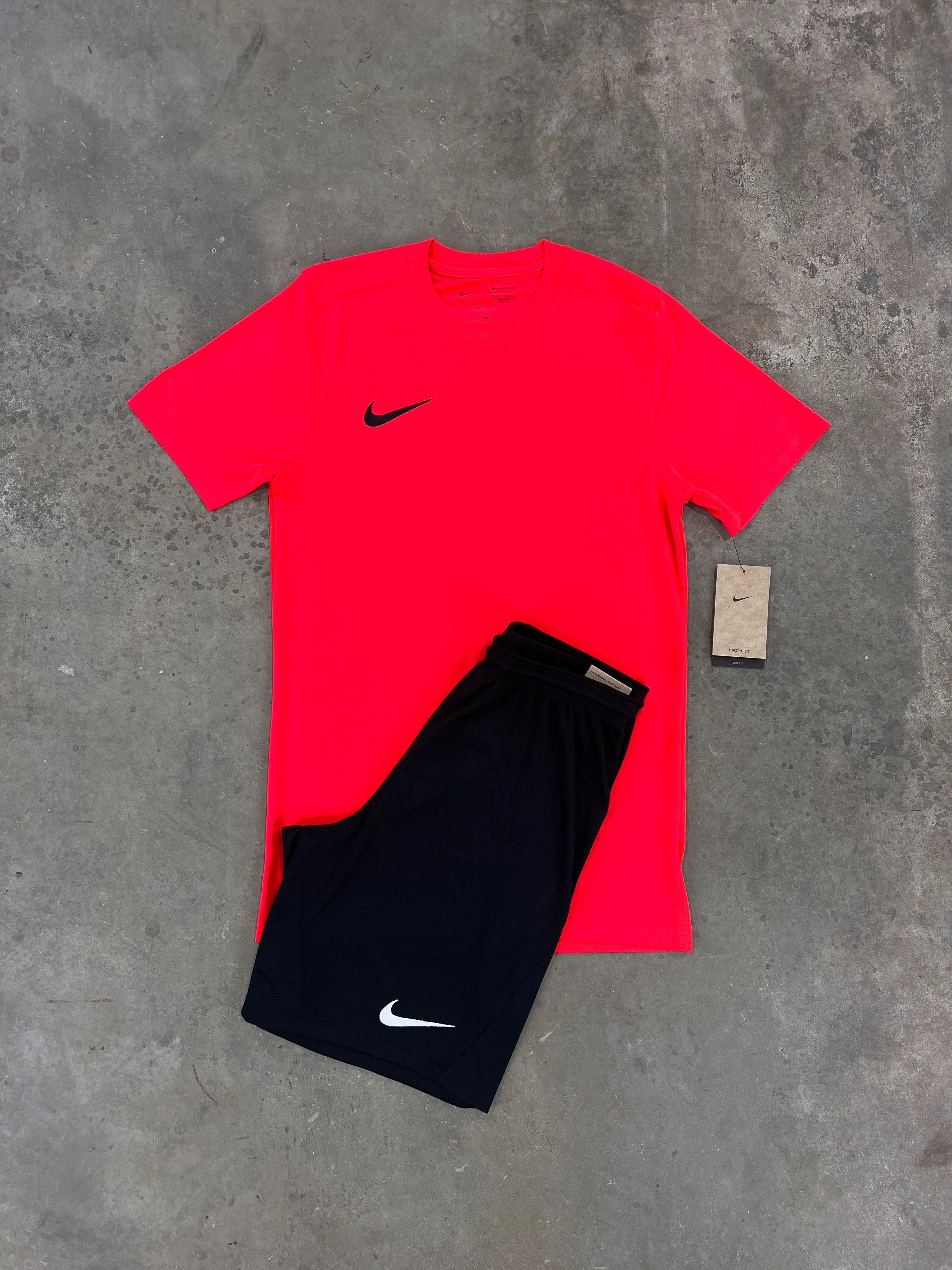 NKE SET "Crimson & Black