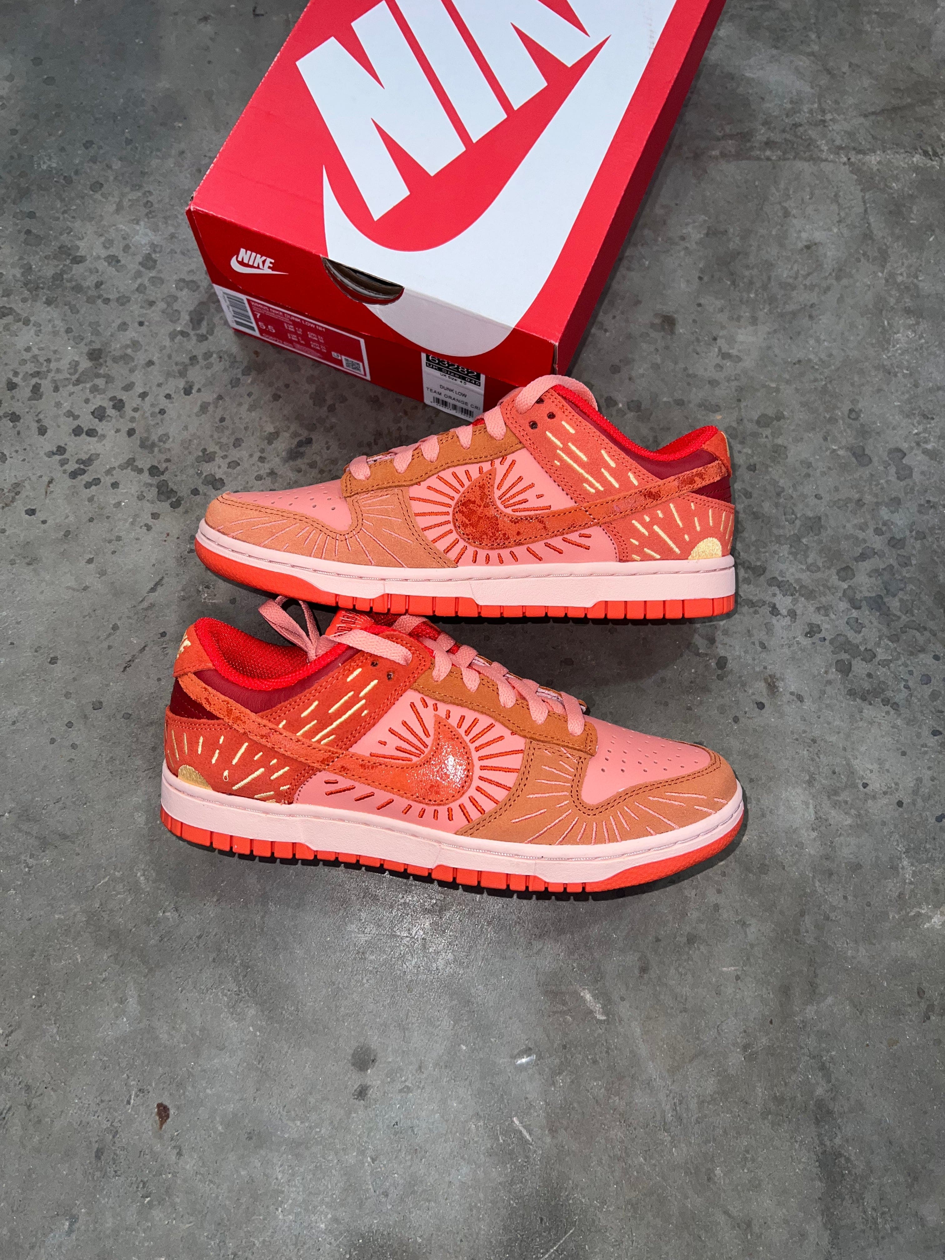 Nike Dunk Low Trainers - Team Orange