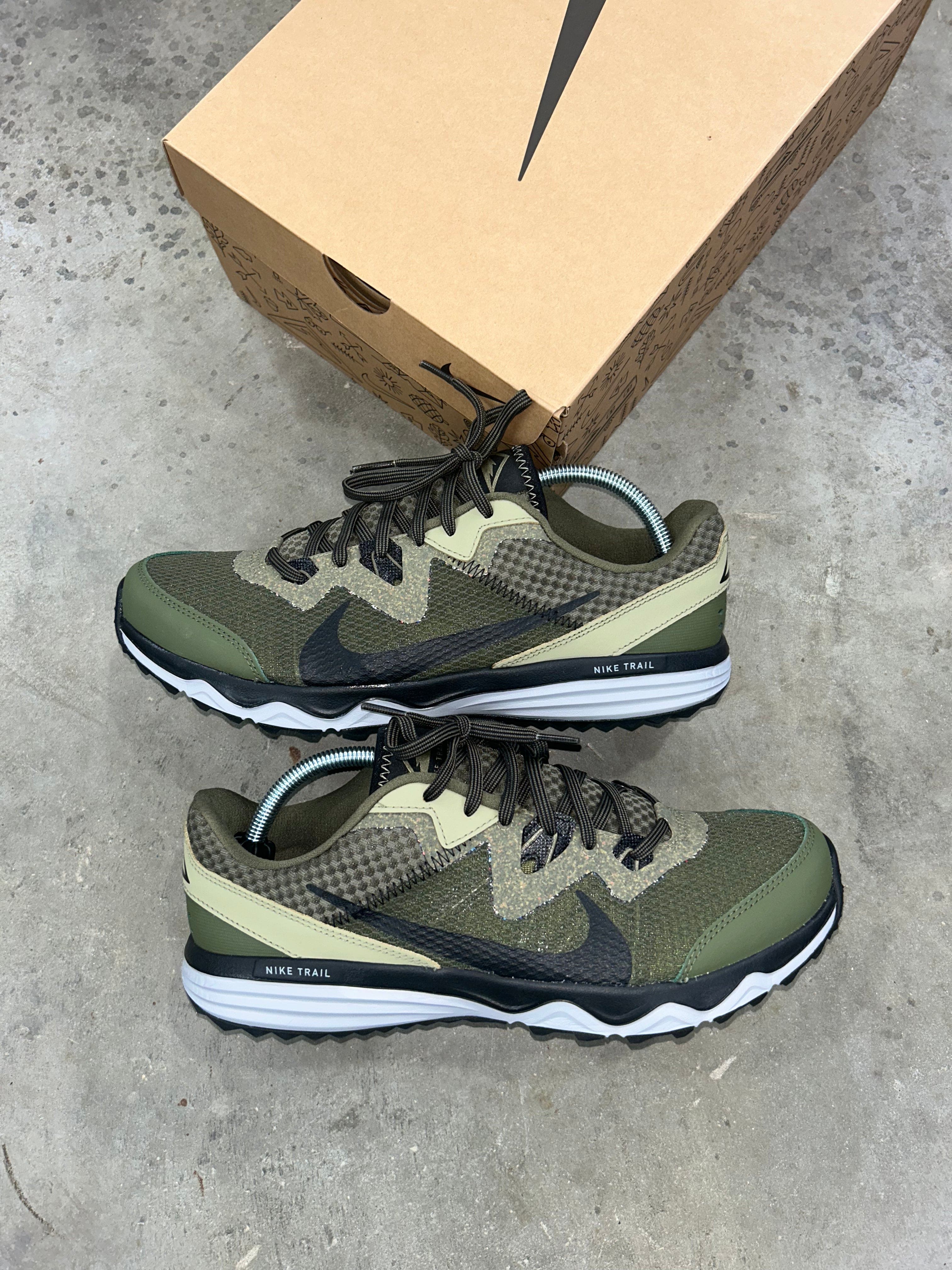 Nike Trail Trainers - Khaki