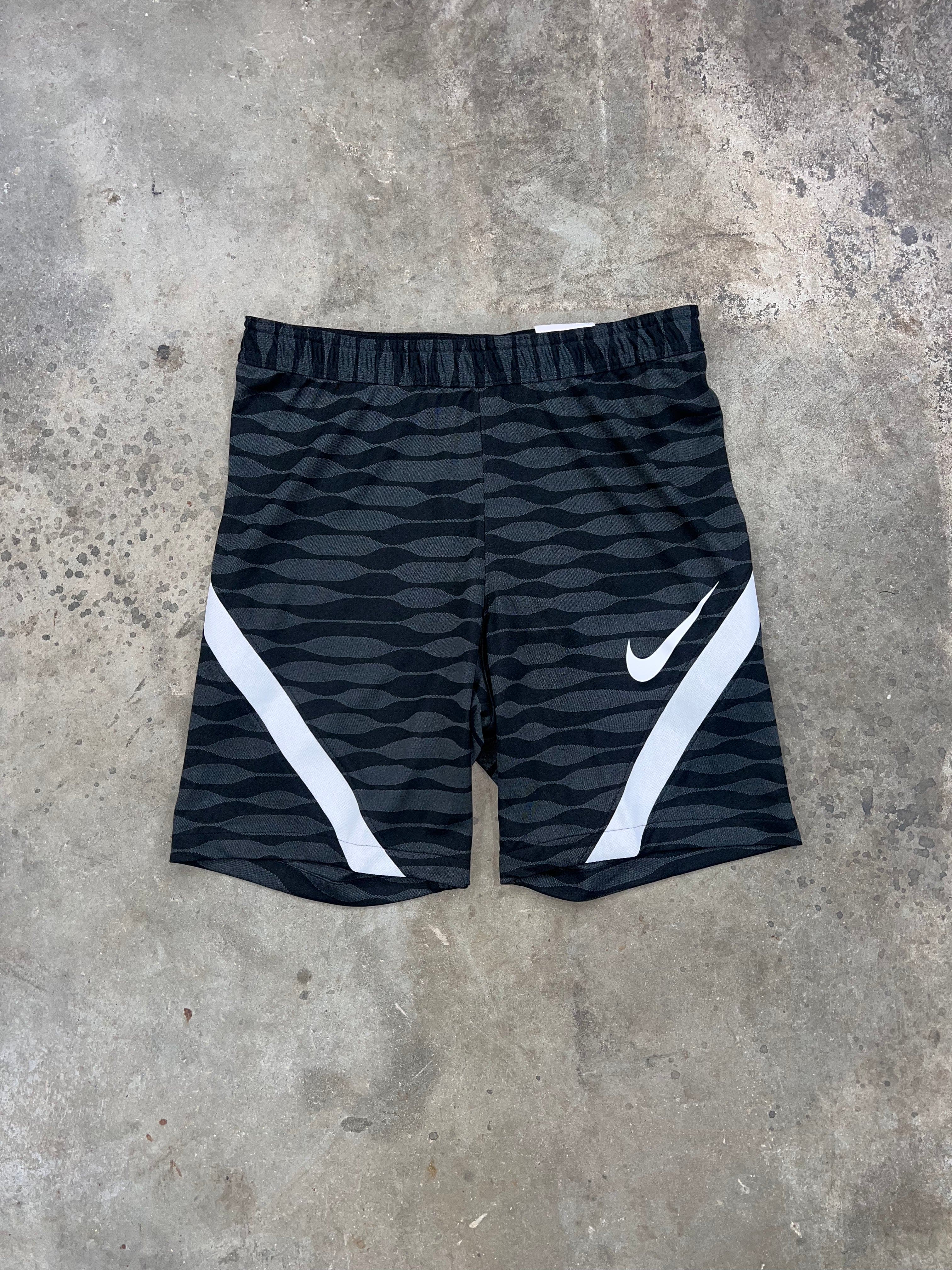 Nike Exclusive Shorts - Black